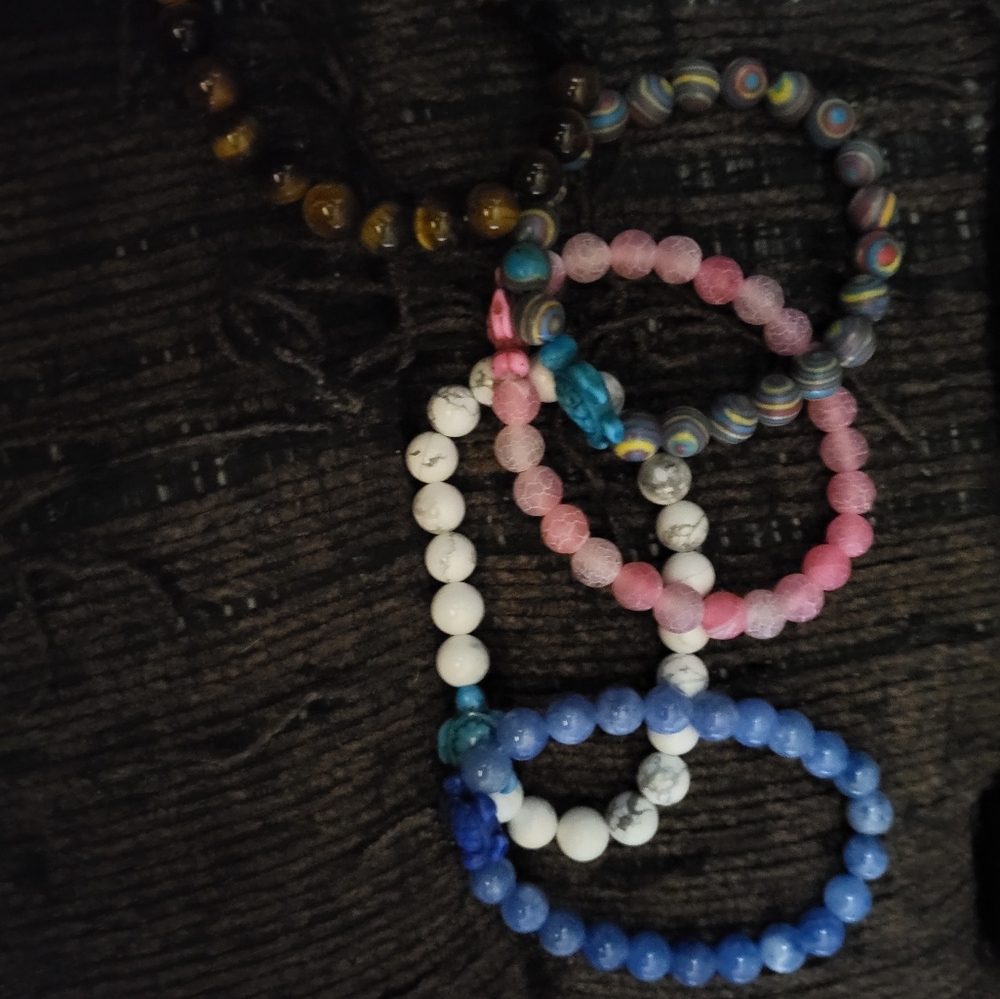 Multiple Turtle Stretch Bracelets - image 3